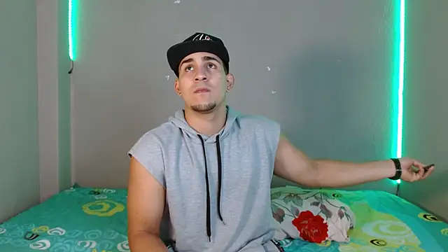 massimo vidal  online show from October 28, 1:47 pm