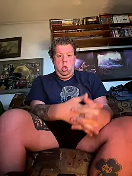 Snapshot of Stephanie1984 chatting on October 5, 6:17 pm Stephanie1984 online show from October 5, 6:17 pm