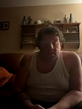 Snapshot of Stephanie1984 chatting on October 30, 12:01 am Stephanie1984 online show from October 30, 12:01 am