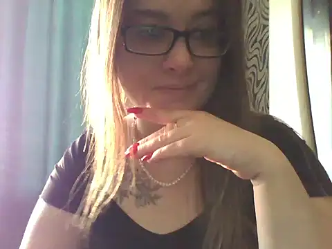 Snapshot of karina160000 chatting on December 21, 6:09 am karina160000 online show from December 21, 6:09 am