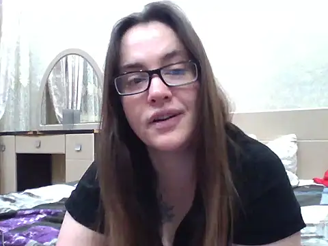 Snapshot of karina160000 chatting on December 21, 6:59 pm karina160000 online show from December 21, 6:59 pm