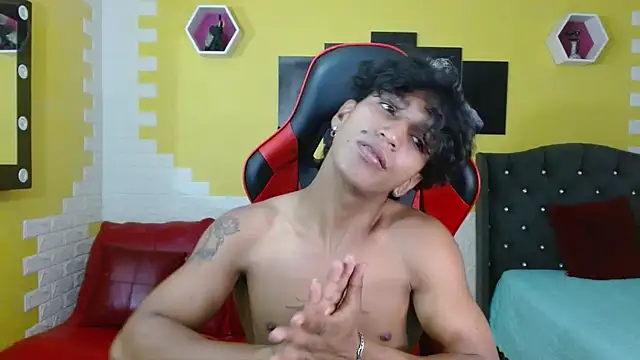 bull cam online show from October 19, 4:18 pm