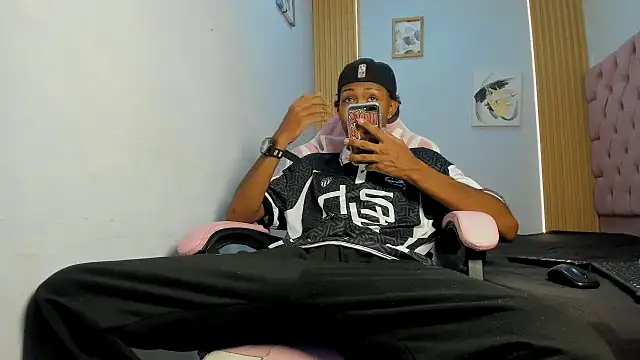 Snapshot of Jax_Maliq chatting on October 9, 2:20 am Jax Maliq online show from October 9, 2:20 am