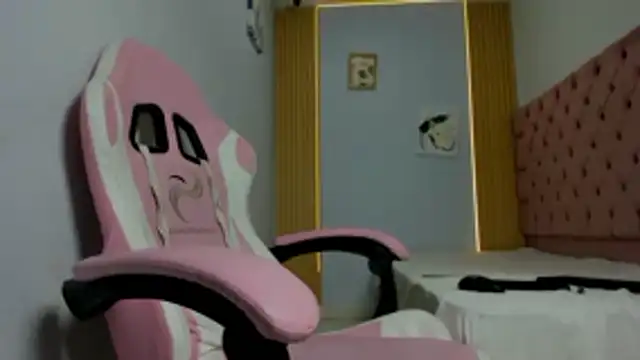 Snapshot of Jax_Maliq chatting on October 19, 1:50 am Jax Maliq online show from October 19, 1:50 am