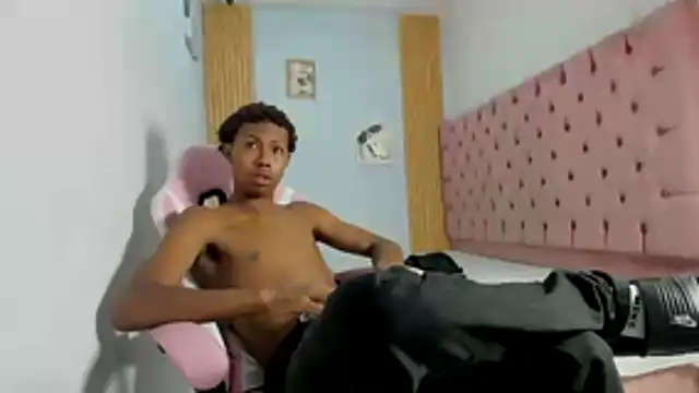 Snapshot of Jax_Maliq chatting on October 25, 2:08 am Jax Maliq online show from October 25, 2:08 am