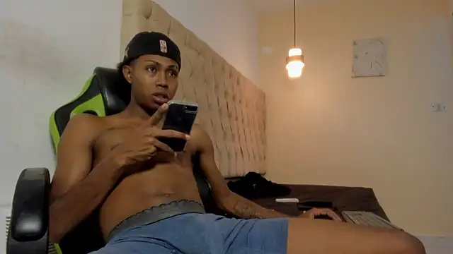 Snapshot of Jax_Maliq chatting on October 28, 11:07 pm Jax Maliq online show from October 28, 11:07 pm