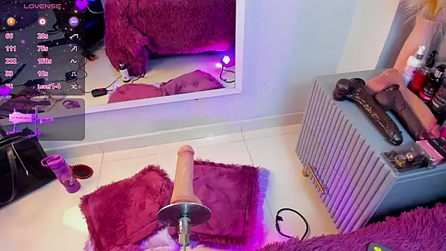 Mia Valentine  online show from February 26, 8:08 pm