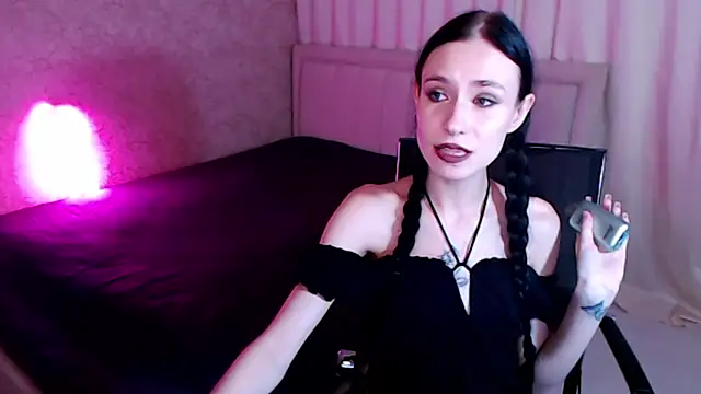 KiraBennett online show from September 19, 4:29 pm