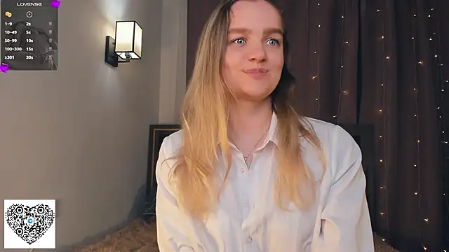 KerenFurguson online show from September 25, 7:17 pm