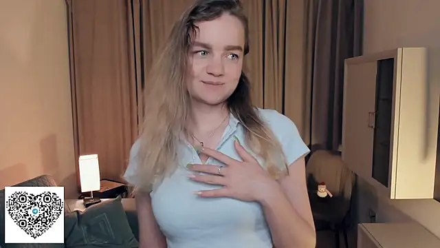 KerenFurguson online show from October 9, 8:18 pm