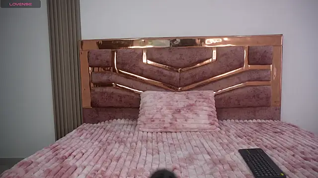 Snapshot of natasha_vesper chatting on September 30, 12:21 pm natasha vesper online show from September 30, 12:21 pm