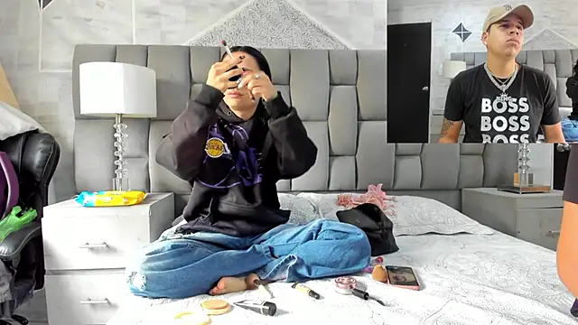 Snapshot of markAndPhilip chatting on October 13, 12:05 pm markAndPhilip online show from October 13, 12:05 pm