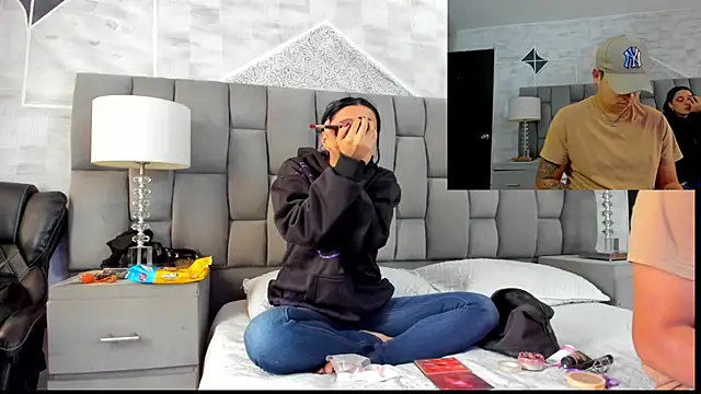 Snapshot of markAndPhilip chatting on October 14, 12:17 pm markAndPhilip online show from October 14, 12:17 pm