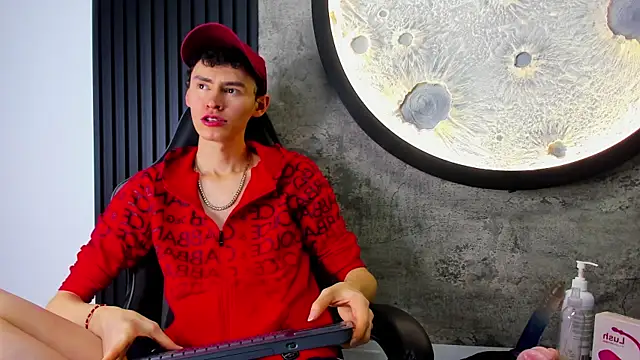 Snapshot of Deivid_oficial20 chatting on October 7, 8:28 pm Deivid oficial20 online show from October 7, 8:28 pm