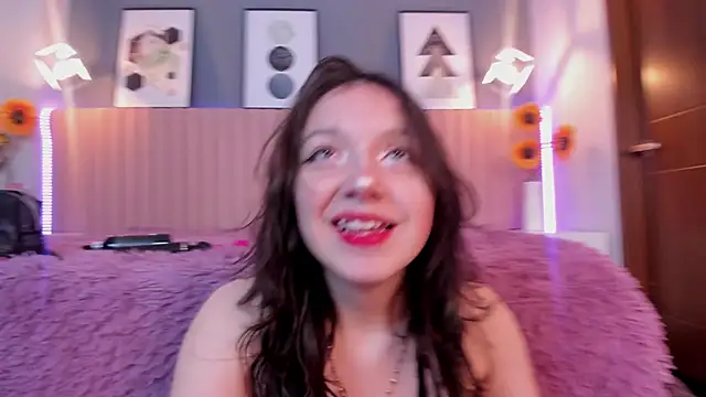 Nina Ford online show from March 19, 3:10 am