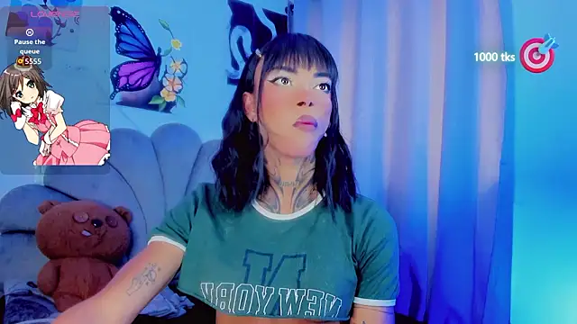 Snapshot of michell_danna chatting on March 17, 12:30 pm michell danna online show from March 17, 12:30 pm