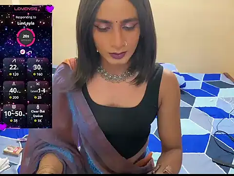 Snapshot of LuvLayla chatting on April 26, 9:01 pm LuvLayla online show from April 26, 9:01 pm