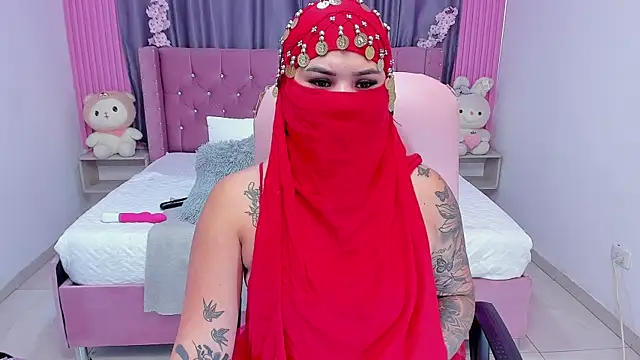 Nayla-Mouna online show from September 19, 7:58 pm