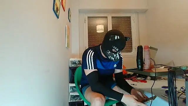 Snapshot of Maskpor2022 chatting on March 27, 4:18 pm Maskpor2022 online show from March 27, 4:18 pm