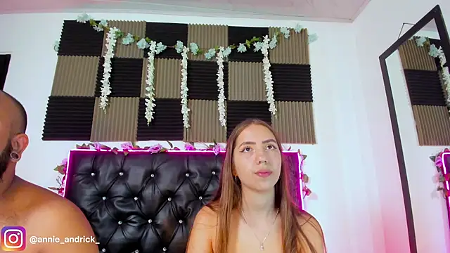  leda swan  online show from May 4, 2:07 am