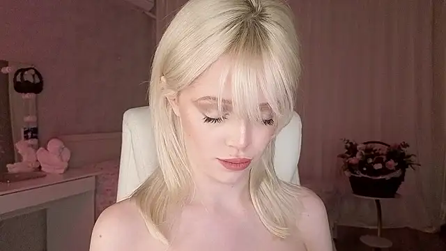 Snapshot of I_am_joss chatting on February 13, 9:22 pm I am joss online show from February 13, 9:22 pm