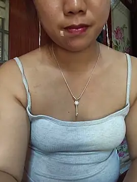 Snapshot of liu-liusexy chatting on June 23, 1:58 am liu-liusexy online show from June 23, 1:58 am