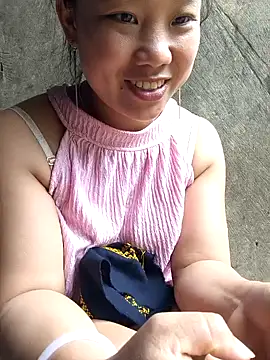 Snapshot of liu-liusexy chatting on June 27, 3:44 am liu-liusexy online show from June 27, 3:44 am