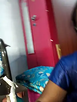 Snapshot of umashreetamil chatting on April 19, 6:10 pm umashreetamil online show from April 19, 6:10 pm