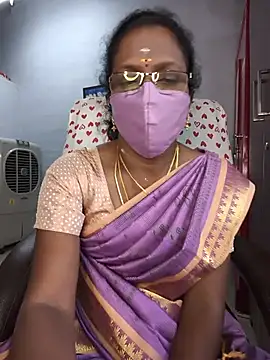 Snapshot of umashreetamil chatting on May 14, 5:58 am umashreetamil online show from May 14, 5:58 am