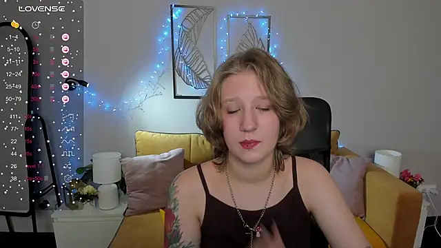 Hailey Foxy online show from September 21, 8:49 am