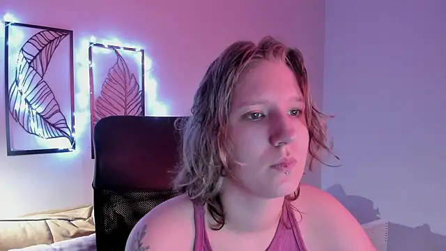 Hailey Foxy online show from November 21, 9:30 am