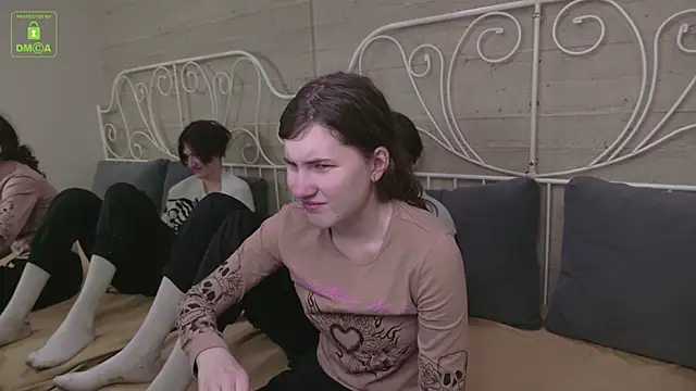 ViviaraNGendy online show from October 11, 10:47 am