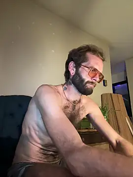 hungspundick1 online show from October 13, 11:43 am