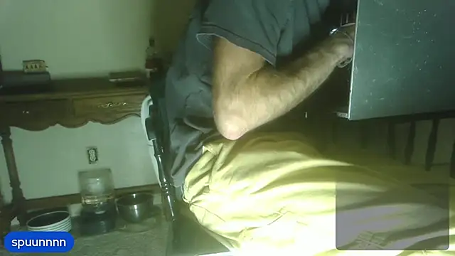 hungspundick1 online show from November 9, 8:12 am