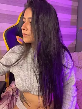 Snapshot of PerlaCam_ chatting on September 17, 11:23 am PerlaCam online show from September 17, 11:23 am