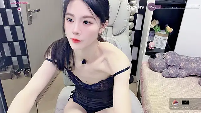 Snapshot of Yueyue-MM chatting on June 10, 2:56 am Yueyue-MM online show from June 10, 2:56 am