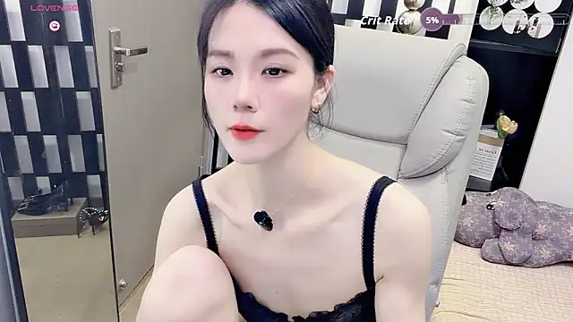 Snapshot of Yueyue-MM chatting on June 10, 3:00 pm Yueyue-MM online show from June 10, 3:00 pm