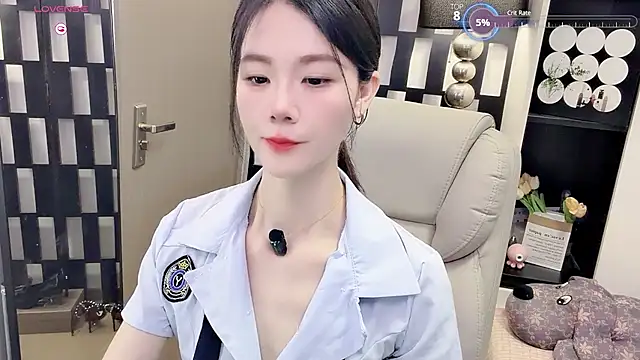 Snapshot of Yueyue-MM chatting on June 11, 1:49 am Yueyue-MM online show from June 11, 1:49 am