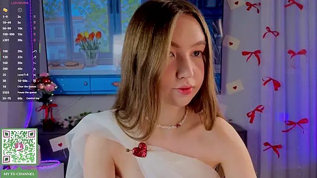 ElfredaTupy online show from February 14, 7:43 pm