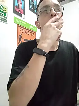 Snapshot of dinho_carioca chatting on October 12, 5:34 pm dinho carioca online show from October 12, 5:34 pm