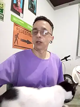 Snapshot of dinho_carioca chatting on October 16, 1:01 pm dinho carioca online show from October 16, 1:01 pm