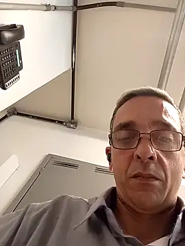 dinho carioca online show from March 6, 2:13 pm