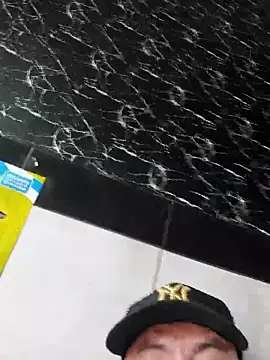 andrerj22 online show from October 4, 6:17 pm