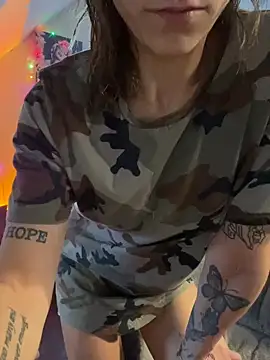 d3luluxx online show from November 16, 11:21 pm