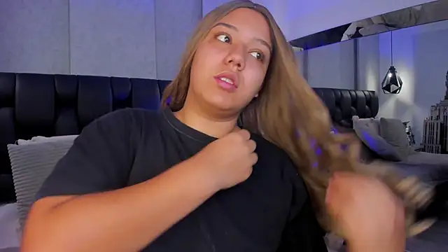 Snapshot of SadieFoster chatting on September 25, 2:10 pm SadieFoster online show from September 25, 2:10 pm