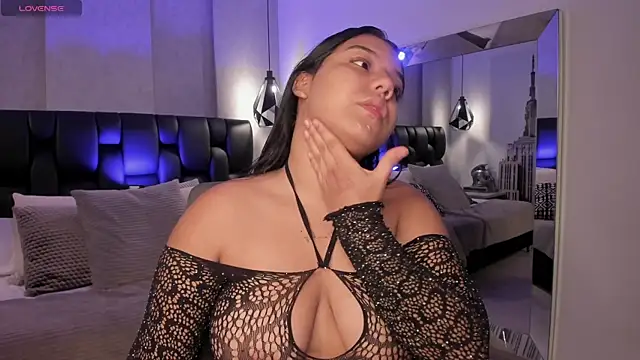 Snapshot of SadieFoster chatting on October 8, 2:36 pm SadieFoster online show from October 8, 2:36 pm