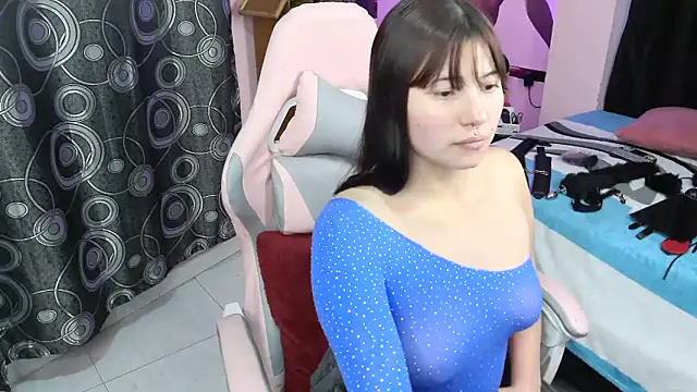 Zulema R1 online show from March 12, 11:00 pm