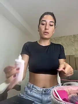 Snapshot of Scarlett_12 chatting on March 13, 10:00 am Scarlett 12 online show from March 13, 10:00 am