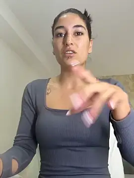 Snapshot of Scarlett_12 chatting on March 19, 9:13 am Scarlett 12 online show from March 19, 9:13 am