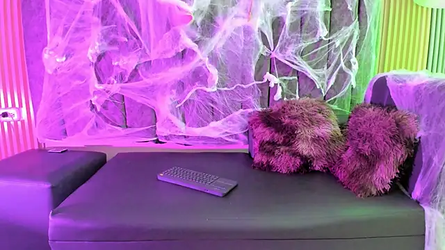 Rowan Mills online show from October 7, 8:17 pm